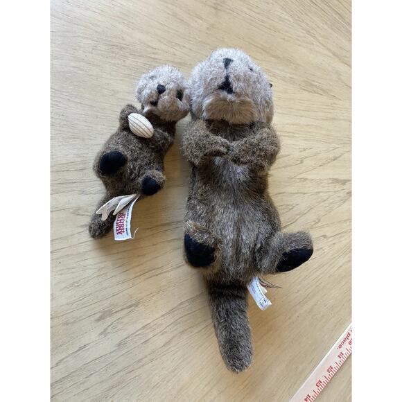 Stuffed Animal Sea Otter Mom Holding Baby Salty Kayak Collectible Plush Adorable - Picture 7 of 16